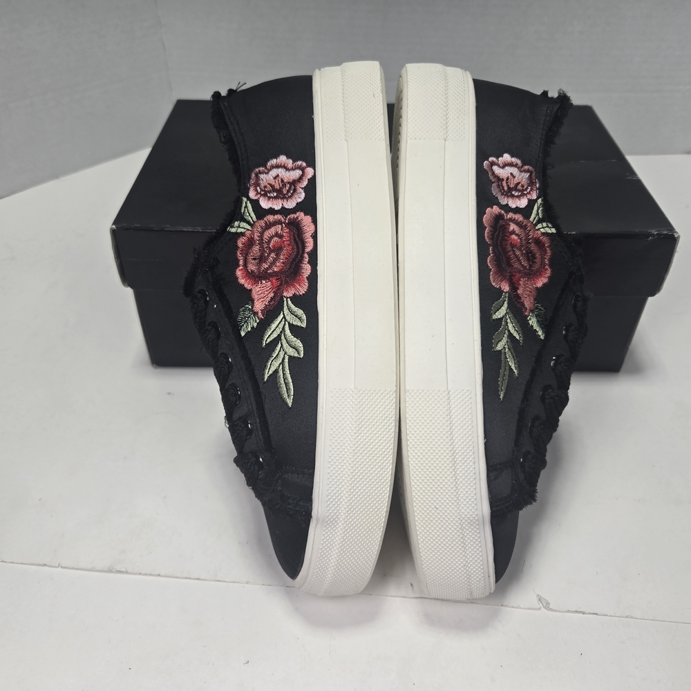bebe Sport Valle Black Sneakers with Red Floral Embroidery Women's Size 6 - Picture 6 of 15